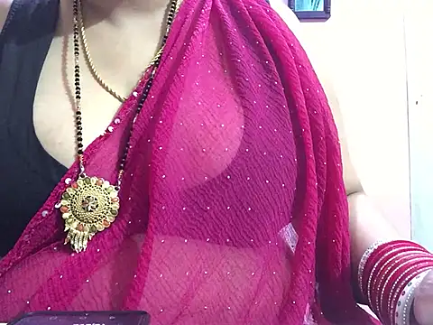 Snapshot of Desi_bhabhiii chatting on 01.16.25 Desi bhabhiii online show from 01.16.25