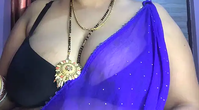 Snapshot of Desi_bhabhiii chatting on 01.25.25 Desi bhabhiii online show from 01.25.25