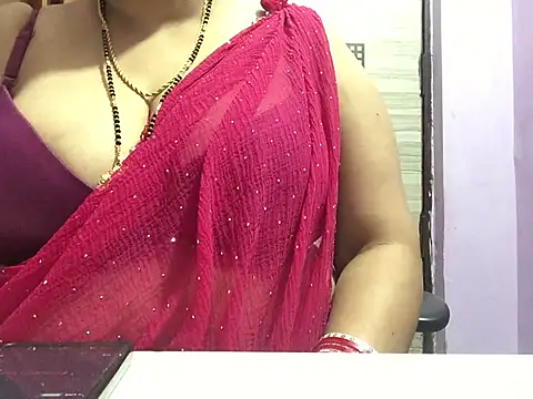 Snapshot of Desi_bhabhiii chatting on 02.21.25 Desi bhabhiii online show from 02.21.25