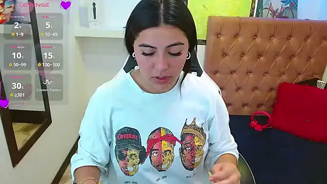  luna torres online show from 11.28.25