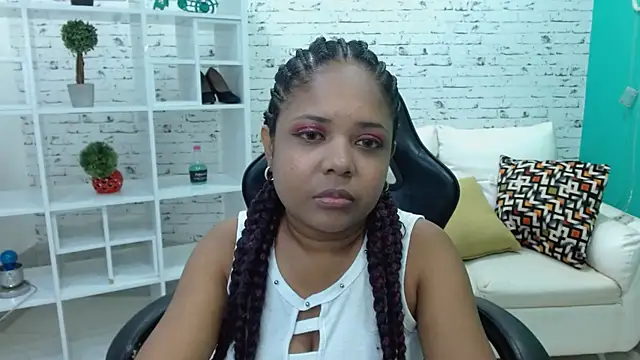 Snapshot of Melikasweetz chatting on 02.18.26 Melikasweetz online show from 02.18.26