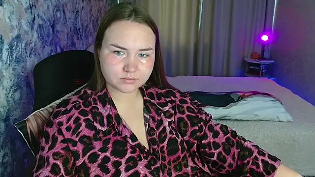 Snapshot of Jenny_Fox chatting on 10.04.25 Jenny Fox online show from 10.04.25