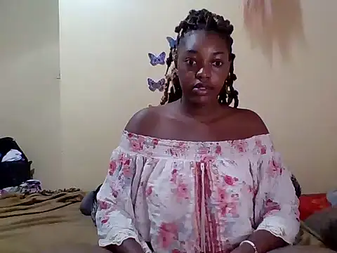 Snapshot of Zara_Twilight chatting on 12.21.24 Zara Twilight online show from 12.21.24