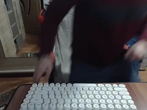 uncutguy01 online show from 11.06.25