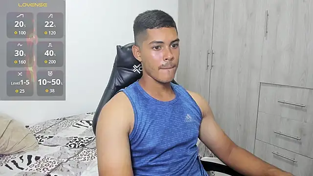 Snapshot of Iamdylan777 chatting on 11.11.25 Iamdylan777 online show from 11.11.25