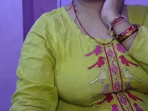 Snapshot of SHONALI_ chatting on 12.04.24 SHONALI online show from 12.04.24