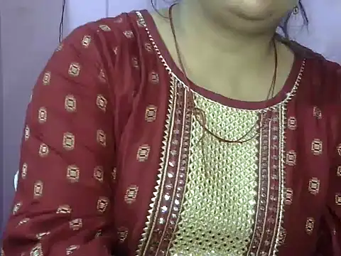 Snapshot of SHONALI_ chatting on 12.22.24 SHONALI online show from 12.22.24