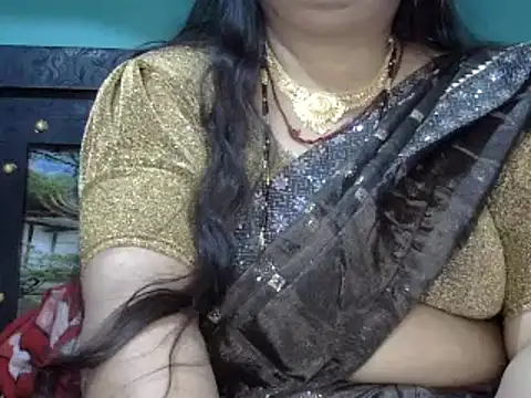 Snapshot of SHONALI_ chatting on 01.24.25 SHONALI online show from 01.24.25