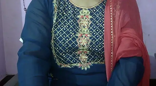 Snapshot of SHONALI_ chatting on 03.18.25 SHONALI online show from 03.18.25