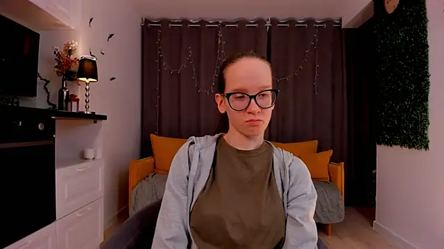 BettyBrowni online show from 02.10.25