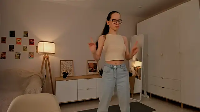 BettyBrowni online show from 03.16.25