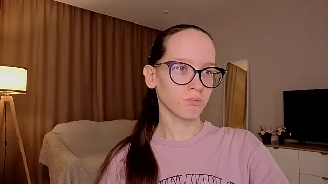 BettyBrowni online show from 04.12.26