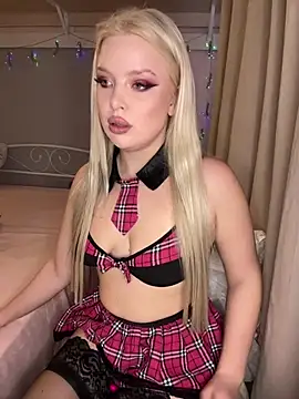 Snapshot of touchme_now chatting on 01.31.25 touchme now online show from 01.31.25