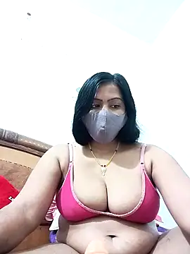 Snapshot of nitasahu chatting on 03.18.25 nitasahu online show from 03.18.25