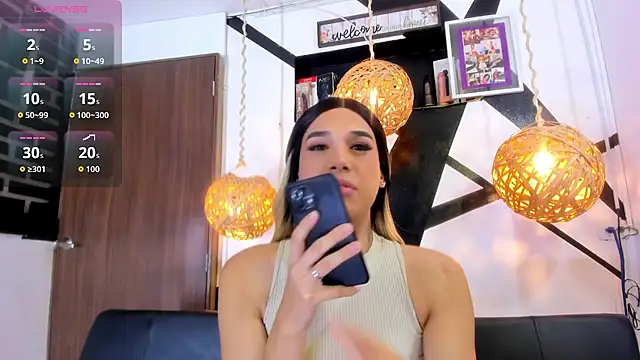 victoria aleia  online show from 10.23.25