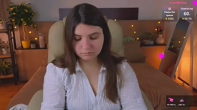 Viola  Shy online show from 04.13.26