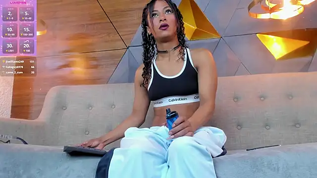 Snapshot of sarah_banks1 chatting on 01.23.25 sarah banks1 online show from 01.23.25