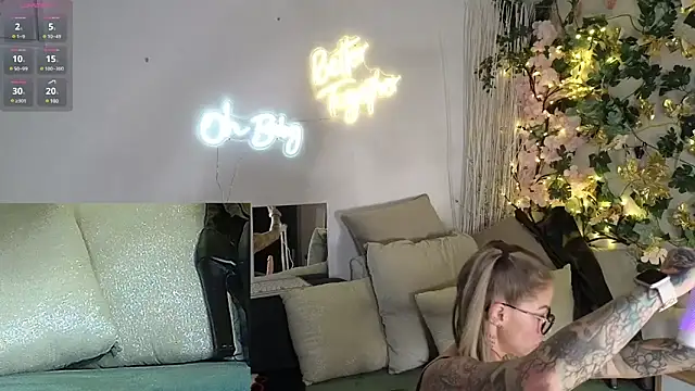 Snapshot of Tatjana_Sue chatting on 12.03.24 Tatjana Sue online show from 12.03.24