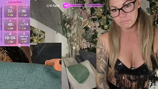 Snapshot of Tatjana_Sue chatting on 01.01.25 Tatjana Sue online show from 01.01.25