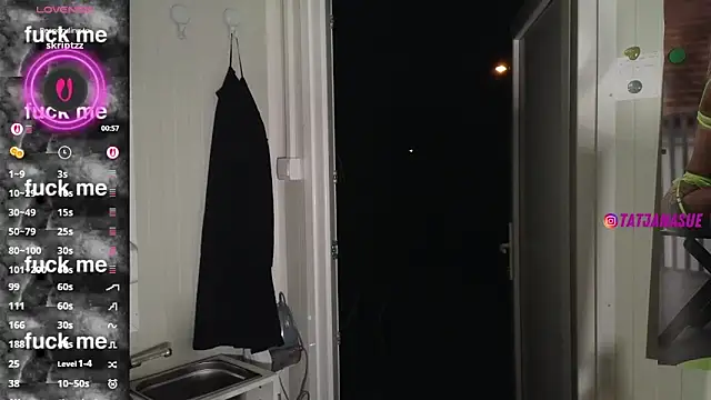 Snapshot of Tatjana_Sue chatting on 03.11.25 Tatjana Sue online show from 03.11.25