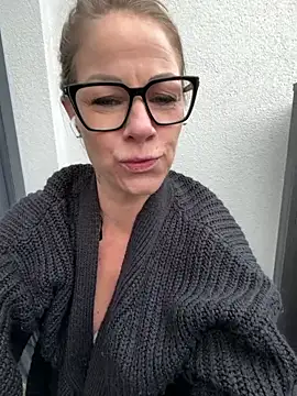 Tatjana Sue online show from 04.21.26