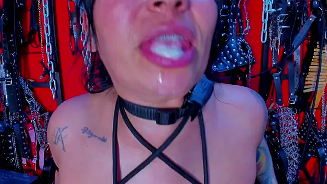 sadistic aradia online show from 02.15.25