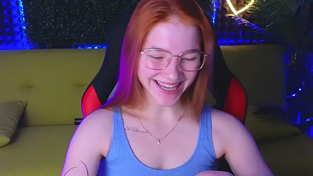 Snapshot of erikabrian chatting on 12.10.24 erikabrian online show from 12.10.24