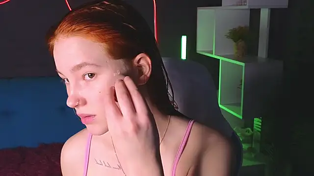 Snapshot of erikabrian chatting on 12.11.24 erikabrian online show from 12.11.24