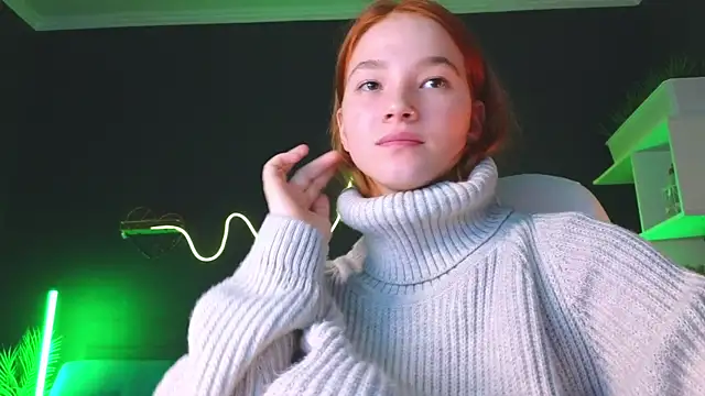 Snapshot of erikabrian chatting on 12.11.24 erikabrian online show from 12.11.24