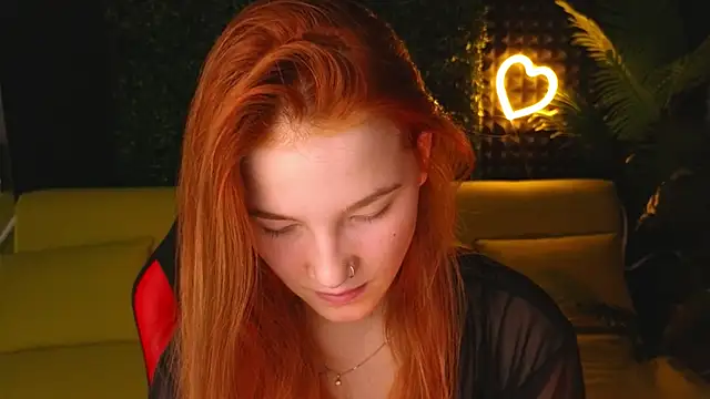 Snapshot of erikabrian chatting on 12.15.24 erikabrian online show from 12.15.24