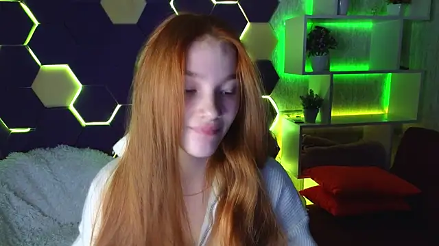 Snapshot of erikabrian chatting on 12.18.24 erikabrian online show from 12.18.24