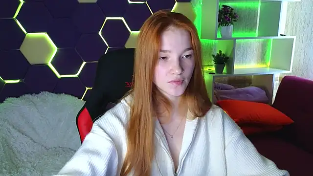 Snapshot of erikabrian chatting on 12.18.24 erikabrian online show from 12.18.24