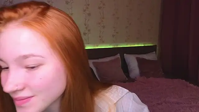 Snapshot of erikabrian chatting on 12.21.24 erikabrian online show from 12.21.24