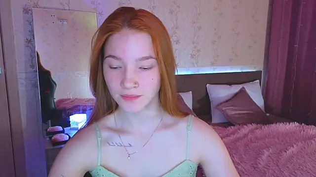 Snapshot of erikabrian chatting on 12.24.24 erikabrian online show from 12.24.24