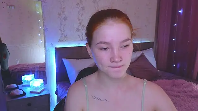 Snapshot of erikabrian chatting on 12.24.24 erikabrian online show from 12.24.24