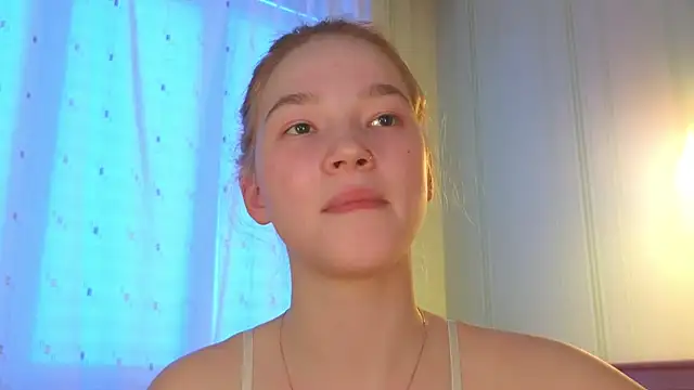 Snapshot of erikabrian chatting on 02.16.25 erikabrian online show from 02.16.25