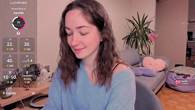 cClandesTina online show from 12.13.24