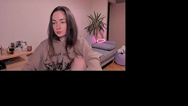 cClandesTina online show from 12.15.24