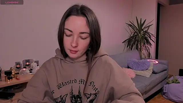 cClandesTina online show from 12.16.24