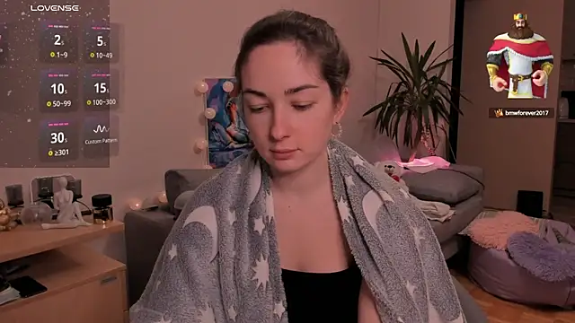 cClandesTina online show from 12.23.24