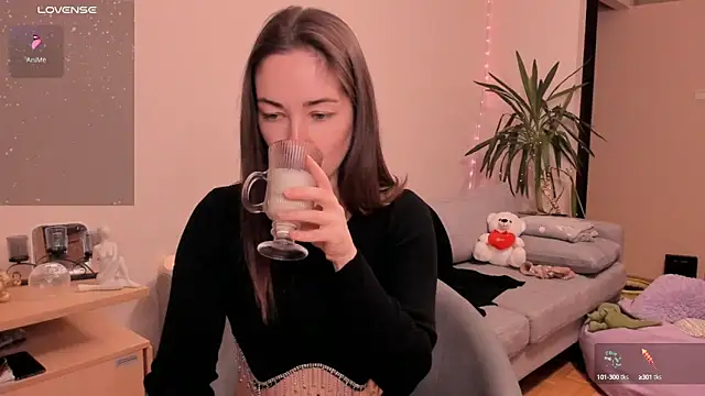 cClandesTina online show from 12.25.24