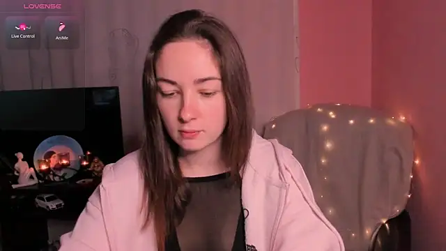 cClandesTina online show from 01.24.25