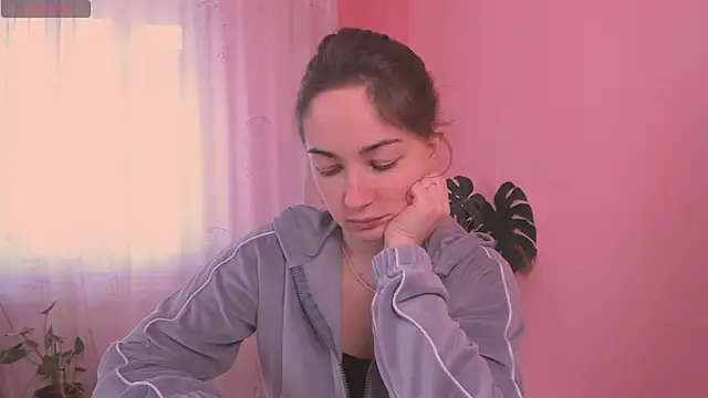 cClandesTina online show from 03.17.25