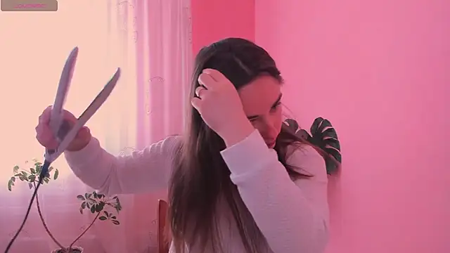 cClandesTina online show from 03.20.25