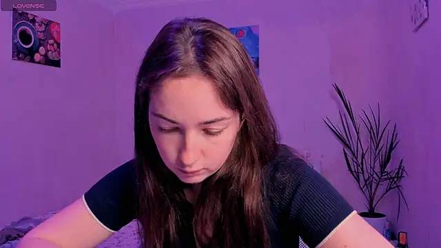 cClandesTina online show from 10.11.25