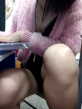 Haralushiaaa online show from 10.31.25