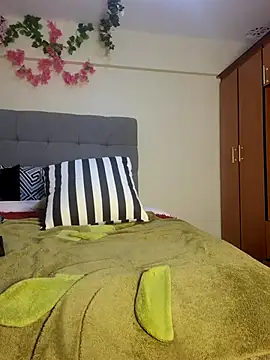 Snapshot of Sexxy_mariana chatting on 10.23.25 Sexxy mariana online show from 10.23.25