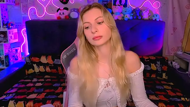 Maria Hunt online show from 11.19.25