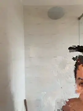 Pretty Isadora online show from 03.12.26