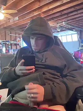 Snapshot of joeycbigcock chatting on 12.18.24 joeycbigcock online show from 12.18.24